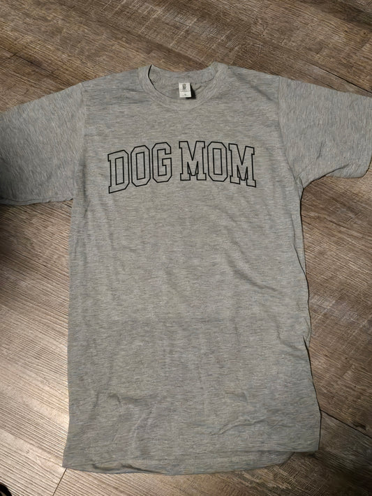 Dog Mom - Short Sleeve Tshirt